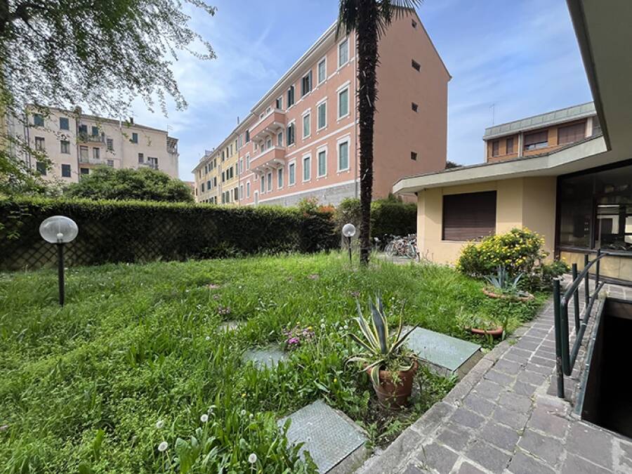 Centro, ampio appartamento con garage - Grimaldi Padova