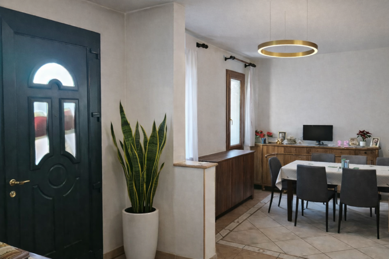 Montà. Casa singola con giardino di mq. 860