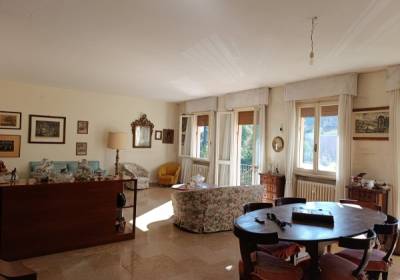 Prato della Valle. Appartamento di ampia metratura con garage