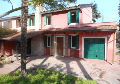 Terranegra. Porzione di casa con giardino di mq. 300