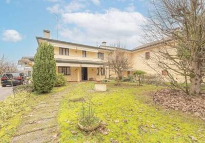 Noventa Padovana, casa singola con meraviglioso giardino
