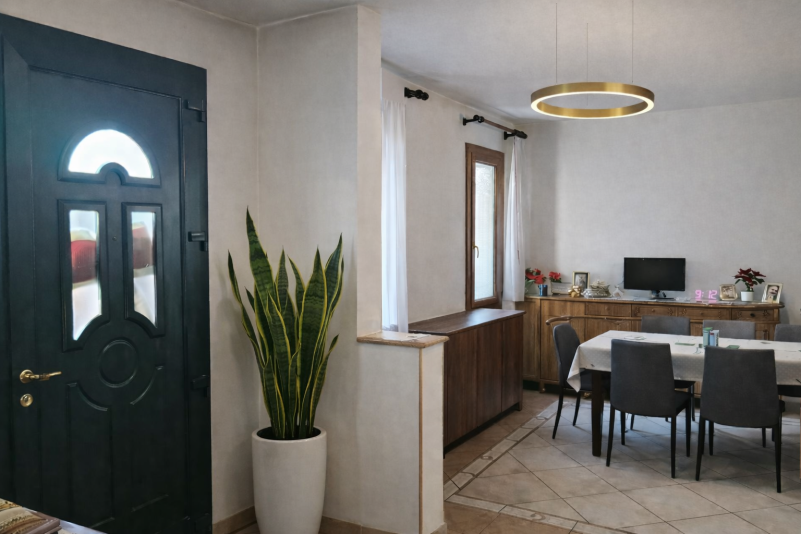 Montà. Casa singola con giardino di mq. 860