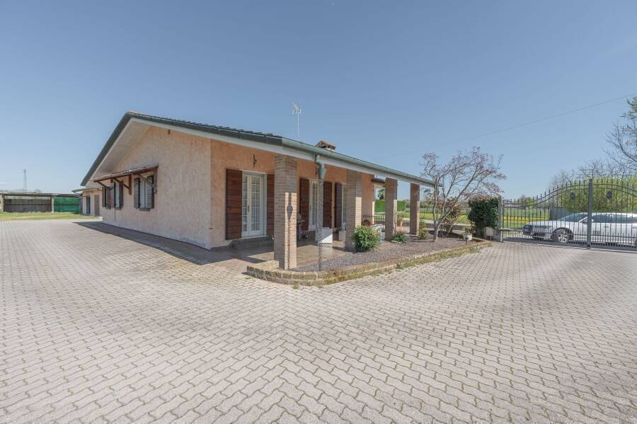 Cadoneghe loc. Mejaniga, villetta sviluppata tutta al piano terra - Grimaldi Immobiliare Padova Cadoneghe loc. Mejaniga, villetta sviluppata tutta al piano terra - Grimaldi Padova