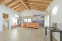 Bragni, bifamiliare con giardino di mq.220