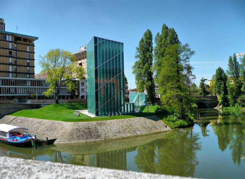 Centro Storico. Ampio e luminoso appartamento con garage di propriet&agrave;