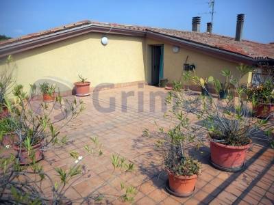 Albignasego. Porzione di casa con terrazzo abitabile di mq. 45